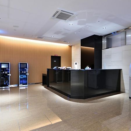 Welina Hotel Honmachi Osaka Buitenkant foto